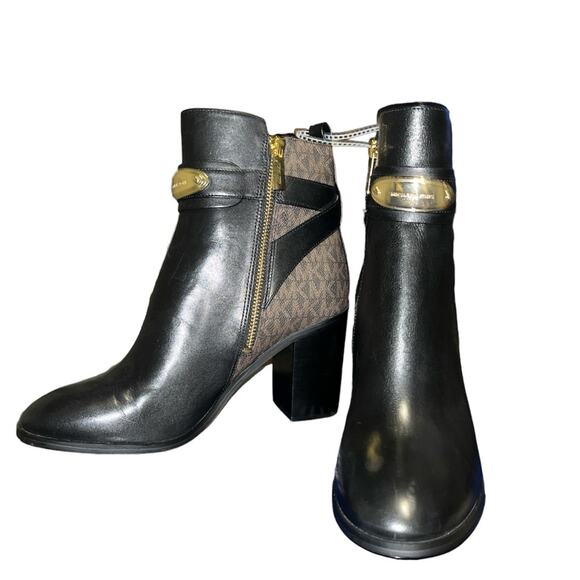 Darcy MK Plate Leather Logo Print Heeled Booties Womens Size 8 - Picture 1 of 8